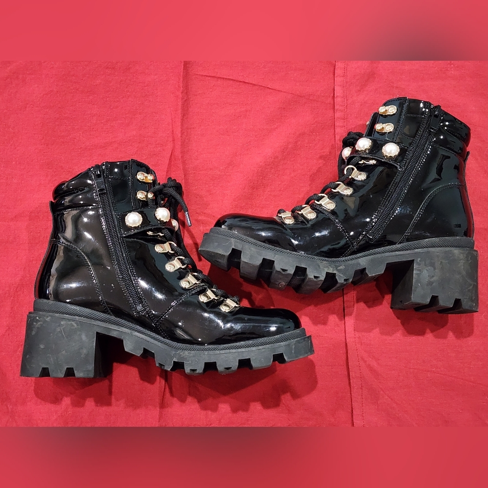 ALDO | Afirasean Black Patent Leather | Heeled Hiker Boots w/ Faux Pearls | Sz 9 - Picture 5 of 12